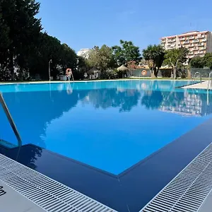 nuevo-apartamento-con-piscina-a-500m-de-la-playa-en.1costadelsol.com/